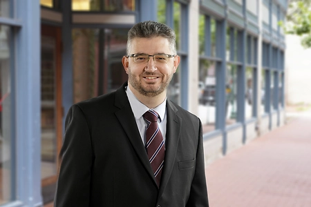 Photo of Luke Thomas